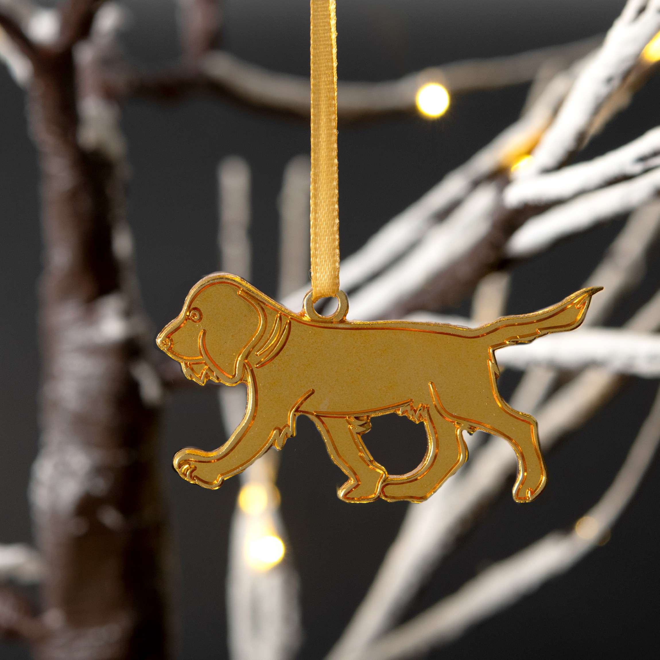 Gold Spaniel Decoration on tree black